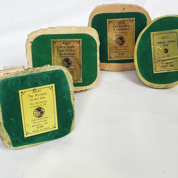 Liberty Falls Miniature Houses Lot of 7 - Picture 5 of 8